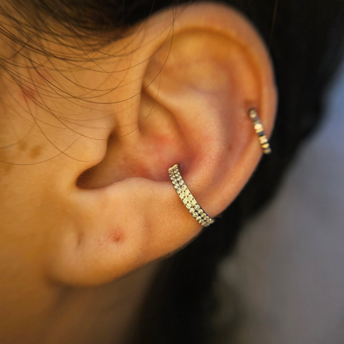 Argola Cravejada Dupla zircônia Roma